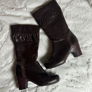 Women leather Clarke boots